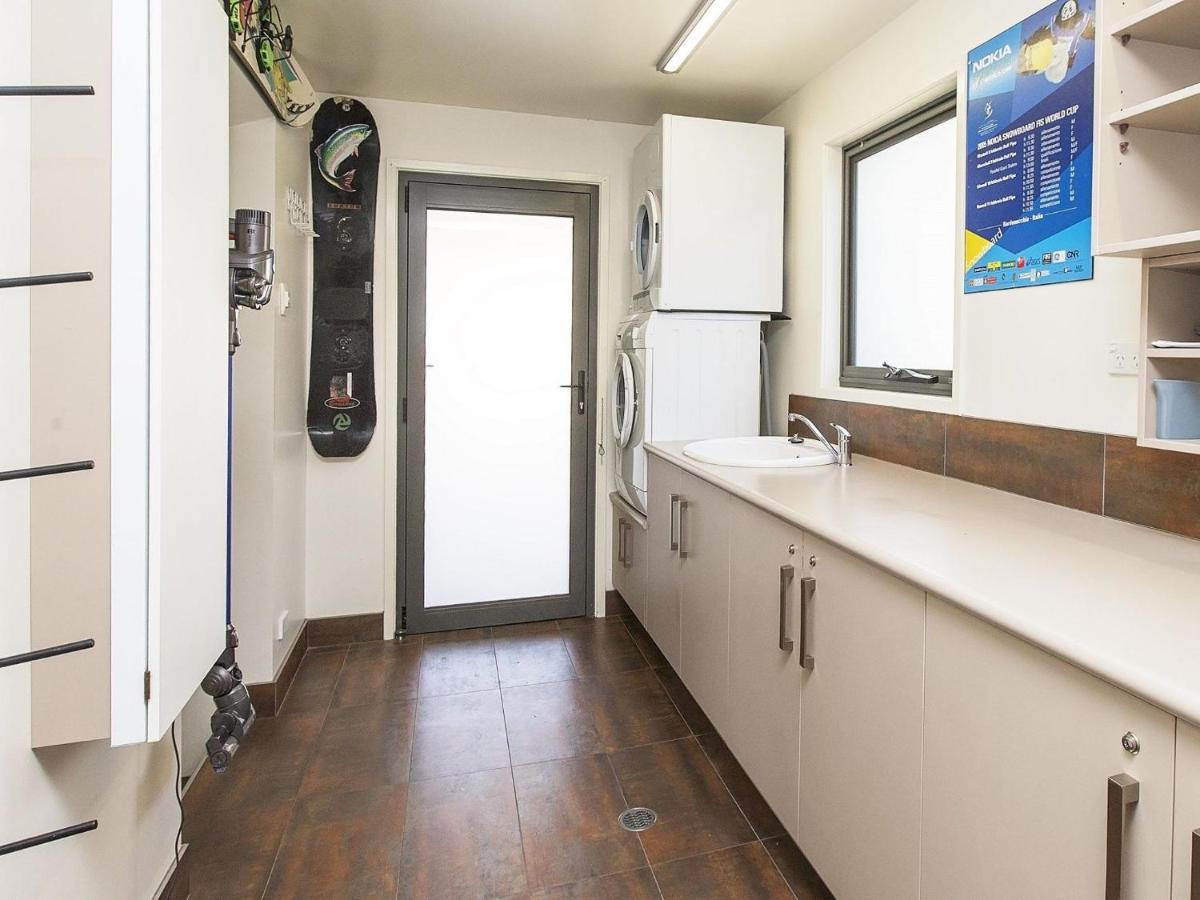 Ned Kelly'S Retreat - Stunning 3Br Townhouse L Lake Views L Wifi L Bbq Jindabyne Ngoại thất bức ảnh