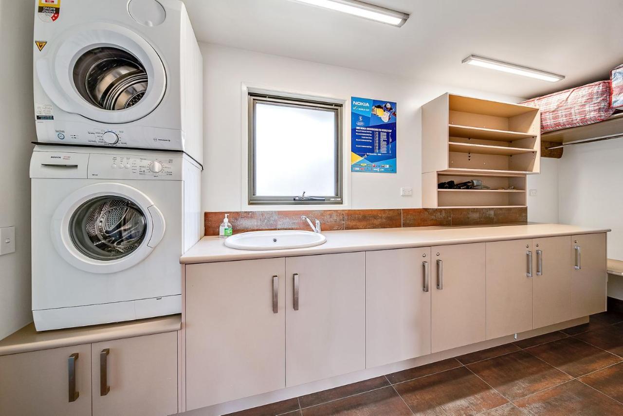 Ned Kelly'S Retreat - Stunning 3Br Townhouse L Lake Views L Wifi L Bbq Jindabyne Ngoại thất bức ảnh